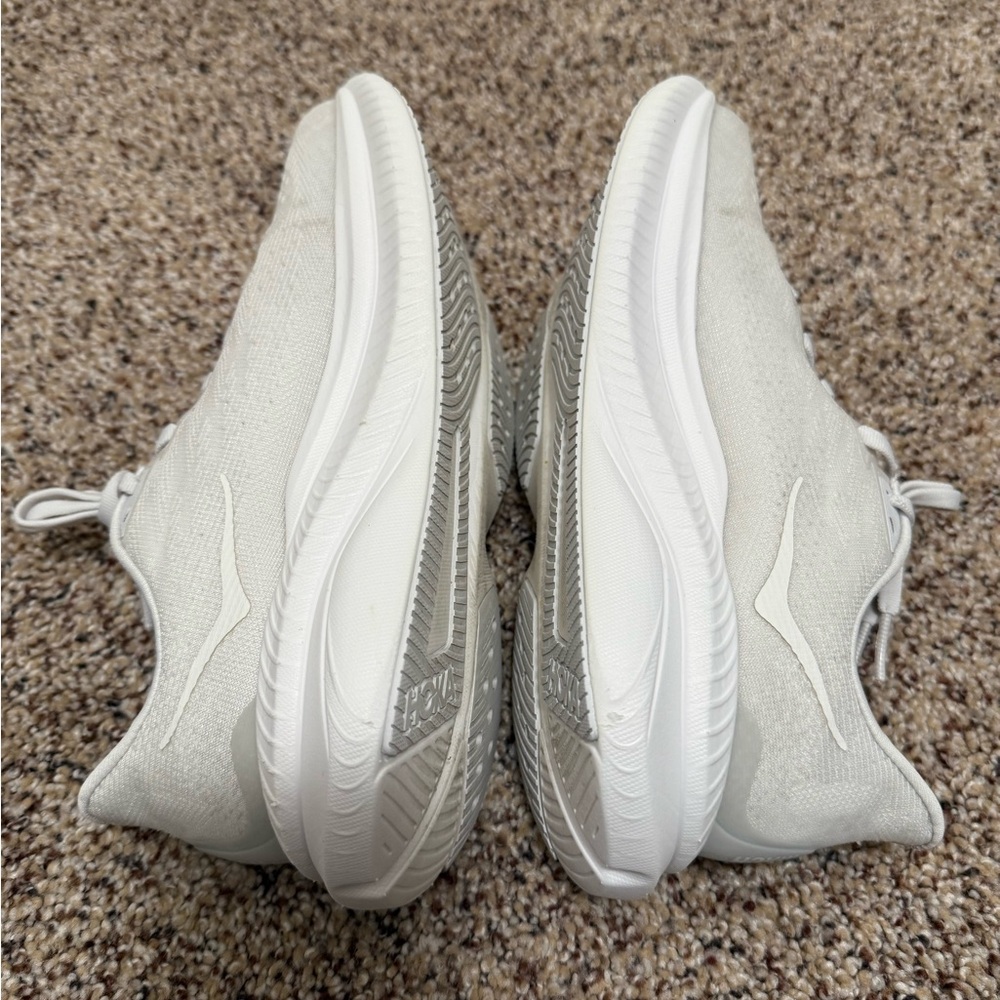 Hoka One One Mach 6 White Running Shoes Sneaker 7.5B EUC - Picture 4 of 8